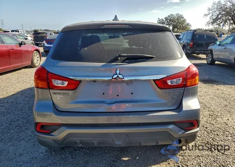 2018 Mitsubishi Outlander Sport Es z USA, uszkodzony, nr VIN JA4AP3AW2JZ033108